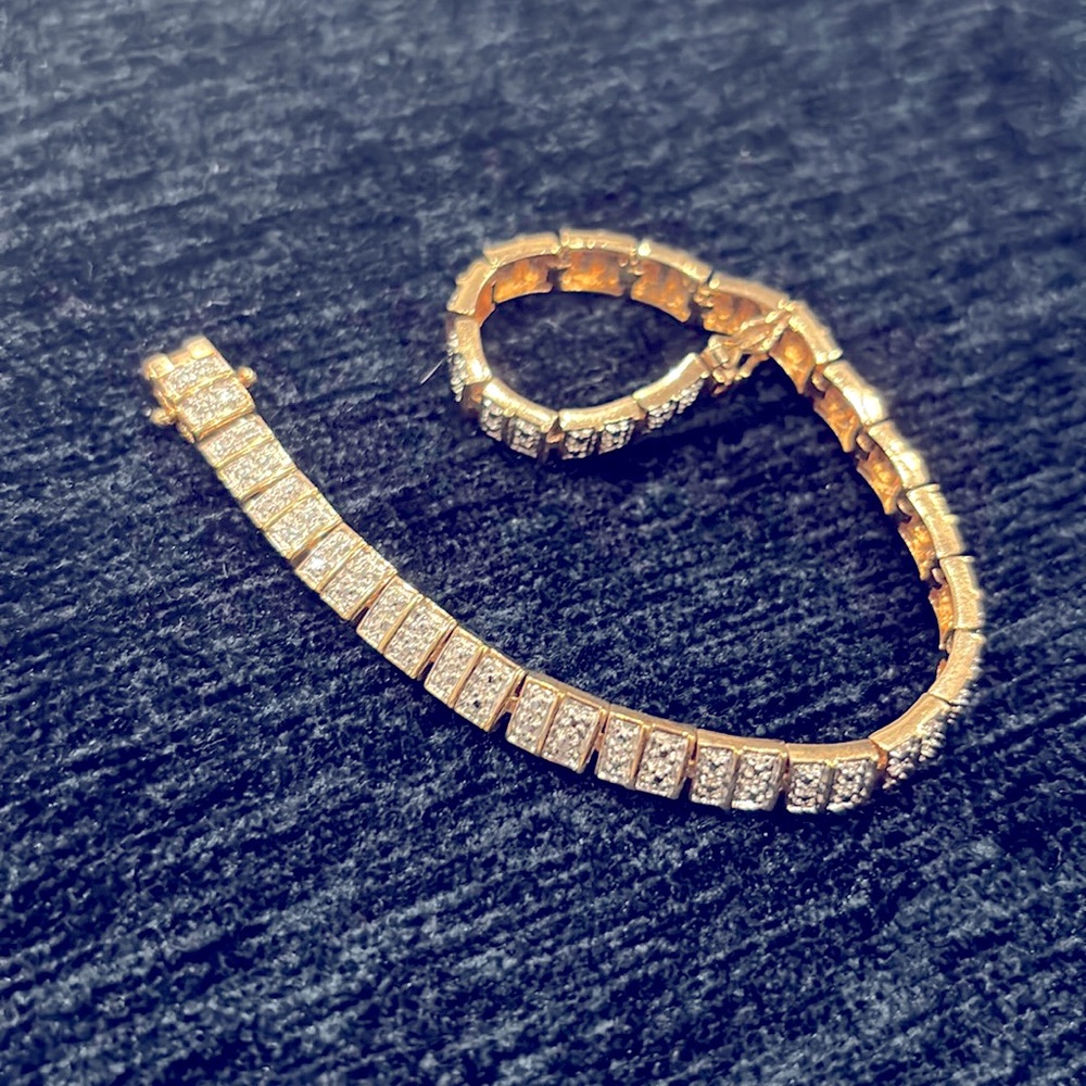 Silver (925) gold tone (color) bracelet - Picture 2 of 3